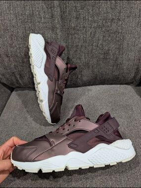 Women's Athletic Sneakers in Deep Burgundy - Brand Unspecified